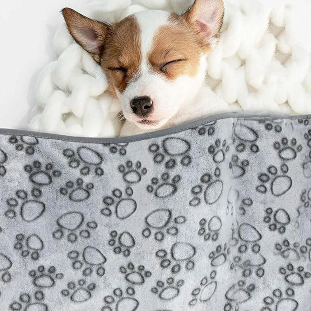 Winter Dog Blanket – Soft Washable Fleece Throw for Dogs & Cats (Grey)